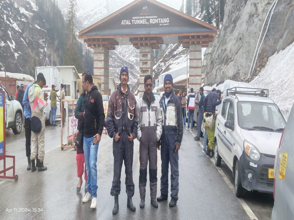 filter: 153; fileterIntensity: 0.44; filterMask: 0; module: photo; 
hw-remosaic: false; 
touch: (-1.0, -1.0); 
modeInfo: HDR ; 
sceneMode: 2; 
cct_value: 5750; 
AI_Scene: (-1, -1); 
aec_lux: 147.56015; 
aec_lux_index: 0; 
hist255: 0.0; 
hist252~255: 0.0; 
hist0~15: 0.0; 
albedo:  ; 
confidence:  ; 
motionLevel: -1; 
weatherinfo: null; 
temperature: 35;