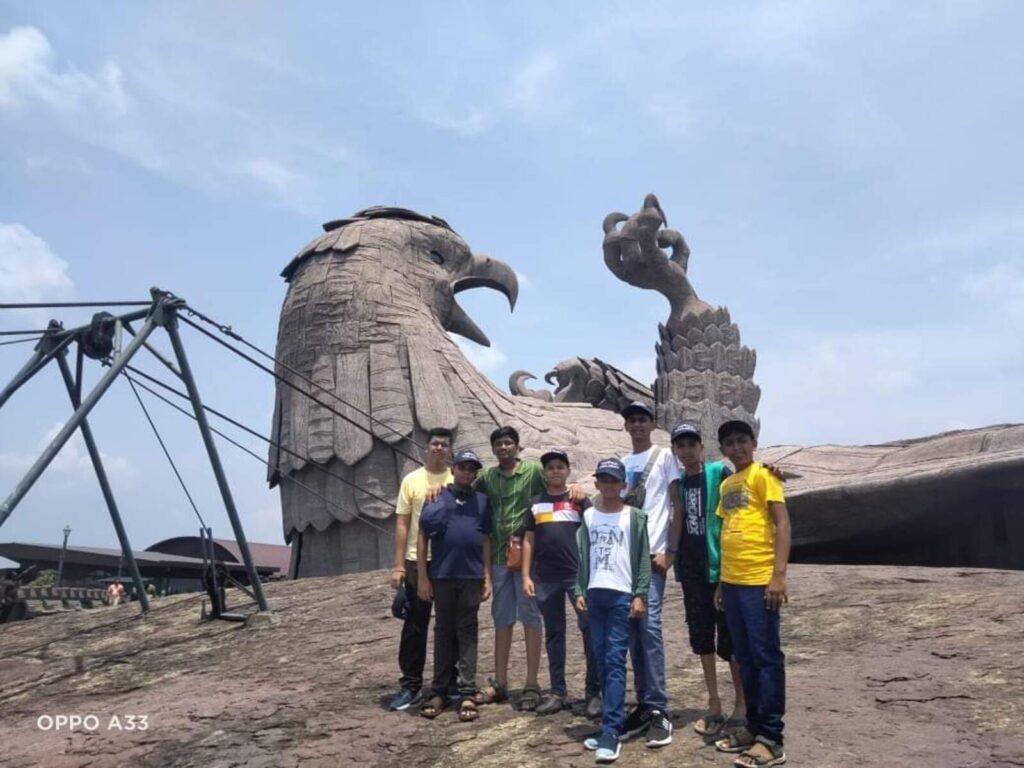 WhatsApp Image 2024-11-13 at 10. (2)