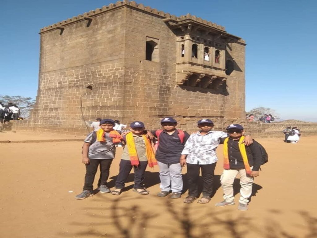 WhatsApp Image 2025-10-05 at 09.41.14 (2) (1)