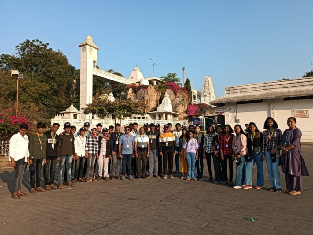 WhatsApp Image 2025-10-06 at 10.17.21 (1)