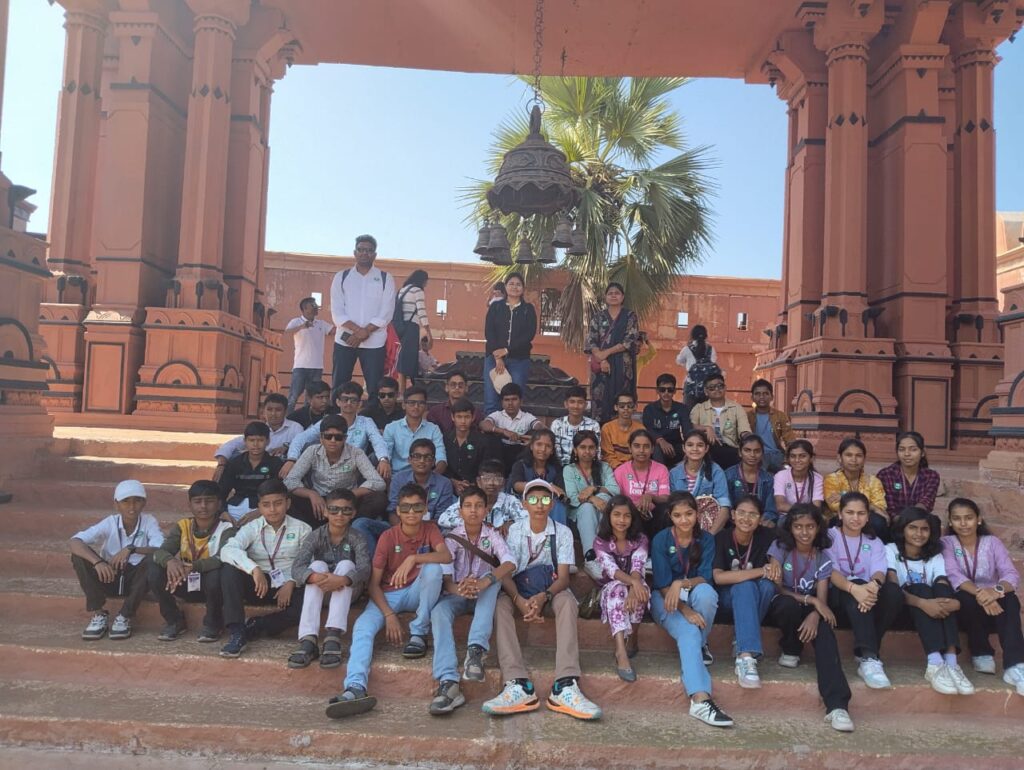 WhatsApp Image 2025-11-22 at 19.01.31