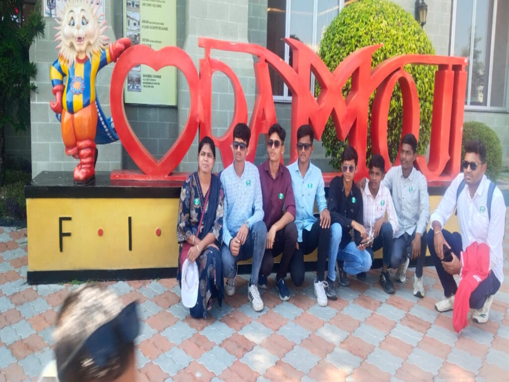 WhatsApp Image 2025-12-18 at 17.01.42 (1)