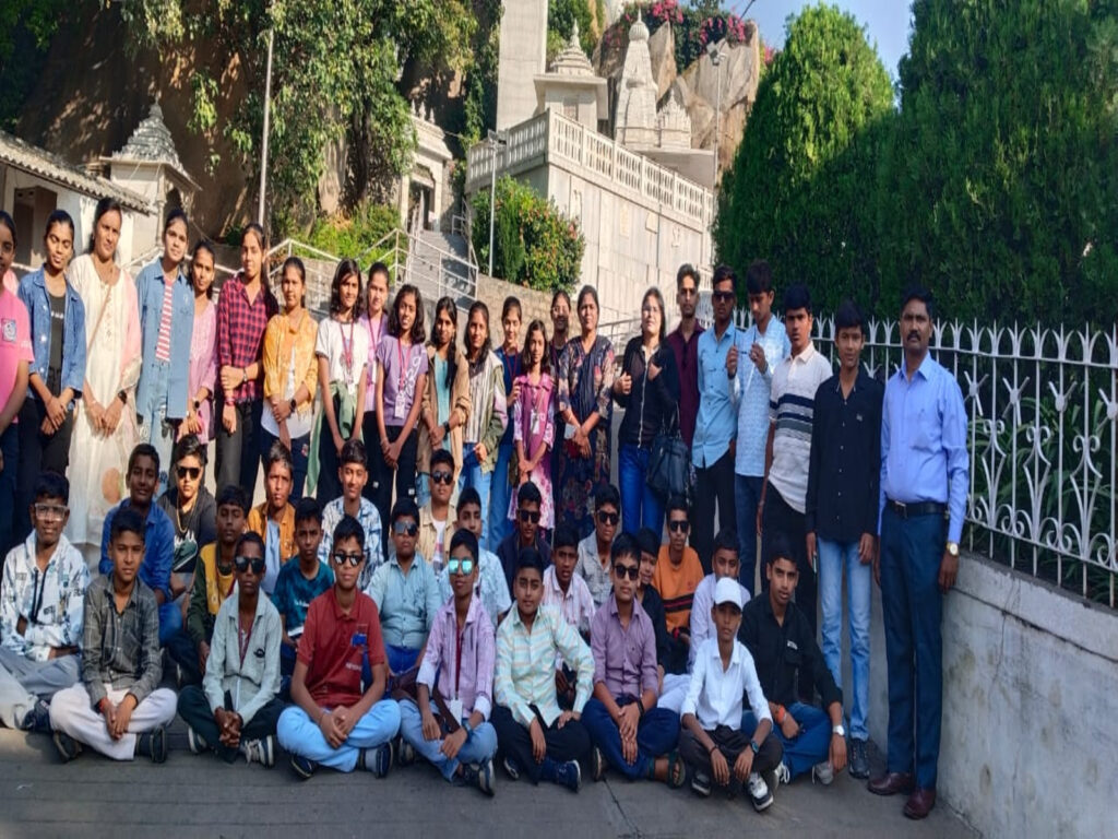 WhatsApp Image 2025-12-18 at 17.01.43 (1)