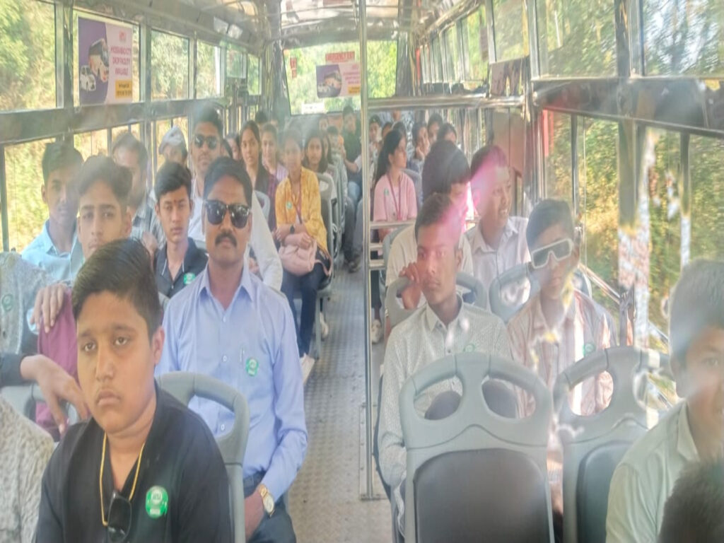 WhatsApp Image 2025-12-18 at 17.01.43