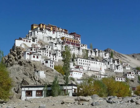 Leh-Palace_ladakh_charzan_holidays