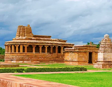 m_activities_hampi_aihole_l_400_640